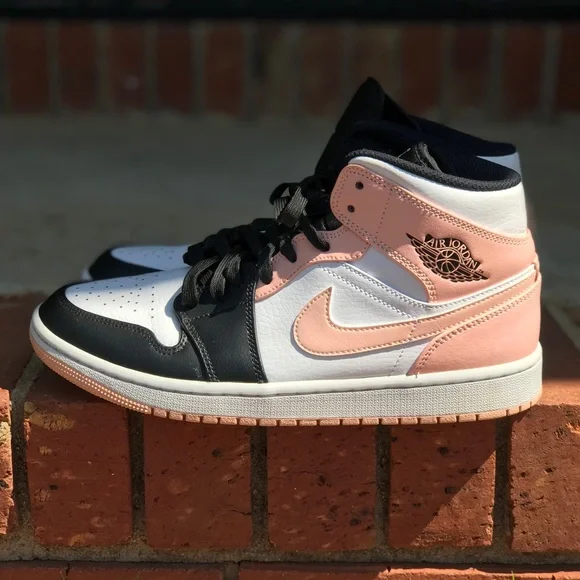 Air Jordan 1 Mid Crimson Tint Size 8.5 - Picture 2 of 7